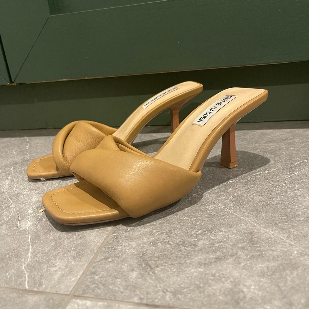 STEVE MADDEN Kitten Heel Slide Leather 7